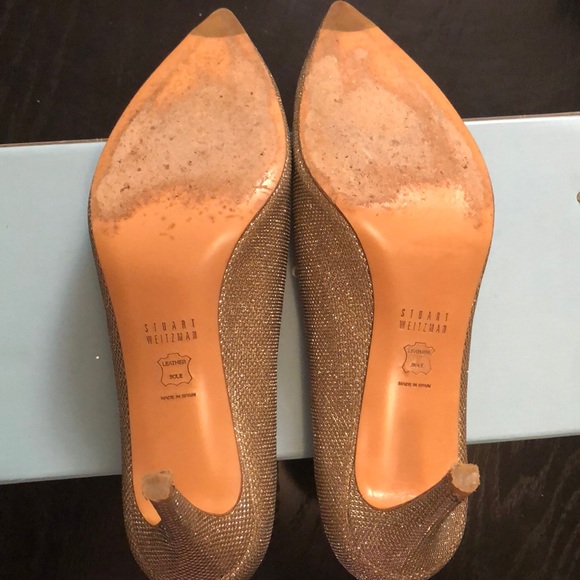 Stuart Weizman Gold Pumps - Picture 3 of 3